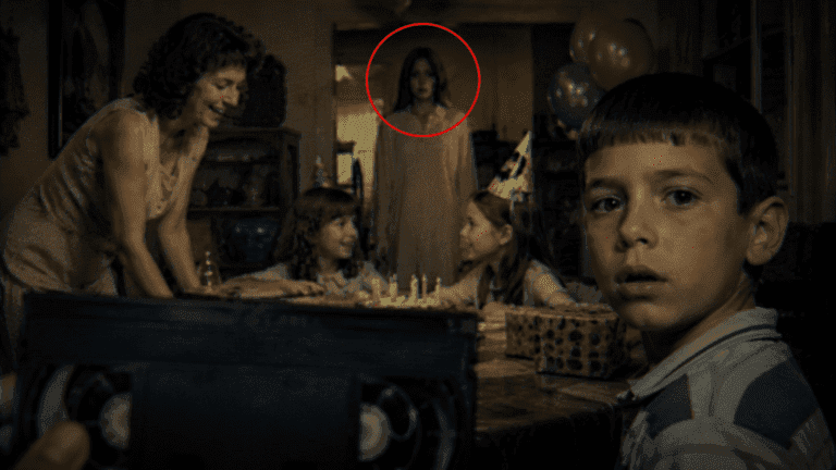 LA MUJER QUE APARECÍA EN LOS VIDEOS FAMILIARES SIN HABER EXISTIDO NUNCA
