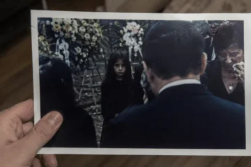 Misterio y terror psicológico en las fotos del funeral