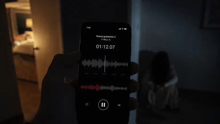 Misterio en el teléfono con las notas de voz de mi hermana